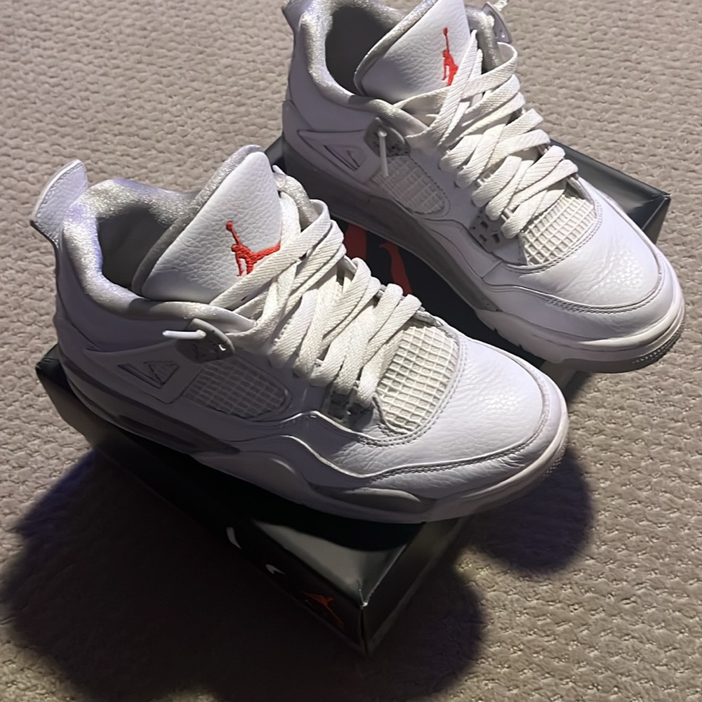 Jordan Retro 4 size 6.5